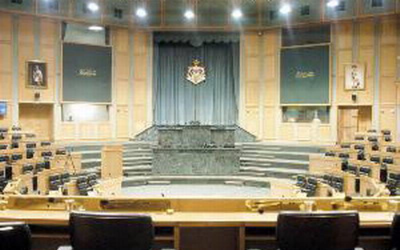 أربعة نواب يتسابقون على رئاسة المجلس