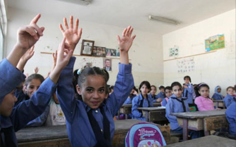 الروضان تكتب: التعليم ..حديث براق وواقع مظلم