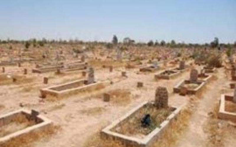 لاجئون سوريون في الأردن تضيق الأرض بجثمان موتاهم