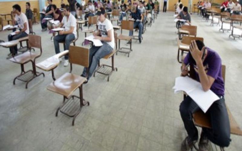 وعود بالاعتراف بشهادات الثانوية العامة للطلبة السوريين