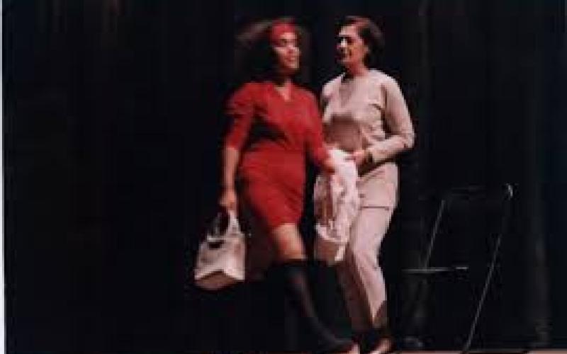 المسرحيون السوريون يجسدون مأساتهم على خشبات المسارح الأردنية