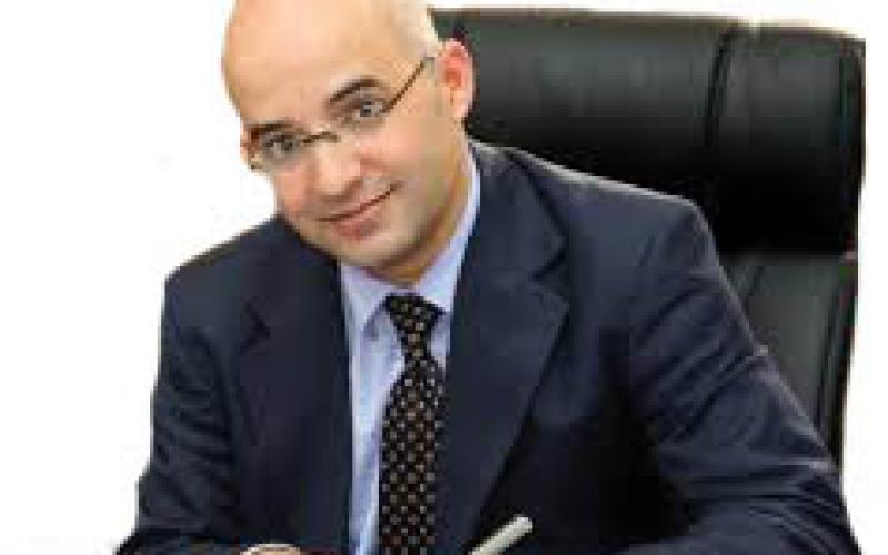 الـرئيس والتجنيس والتسويات الكبرى