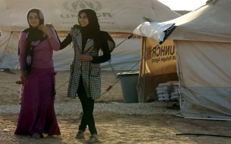 أبناء القاصرات السوريات بالأردن يتهدّدهم شبح الـ"بدون"