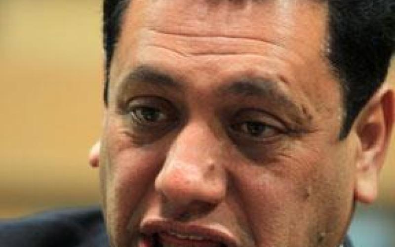 العشا يدلي بشهادته في قضية "زيارة إسرائيل"