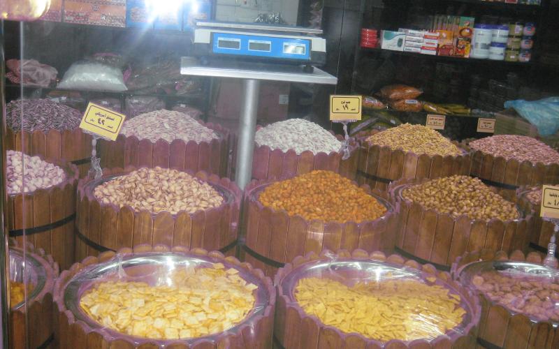 السعودي: توجه لرفع أسعار السلع الكمالية 