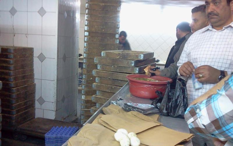 اشهر مخبز في عمان يقدم الكعك مجانا للأجانب