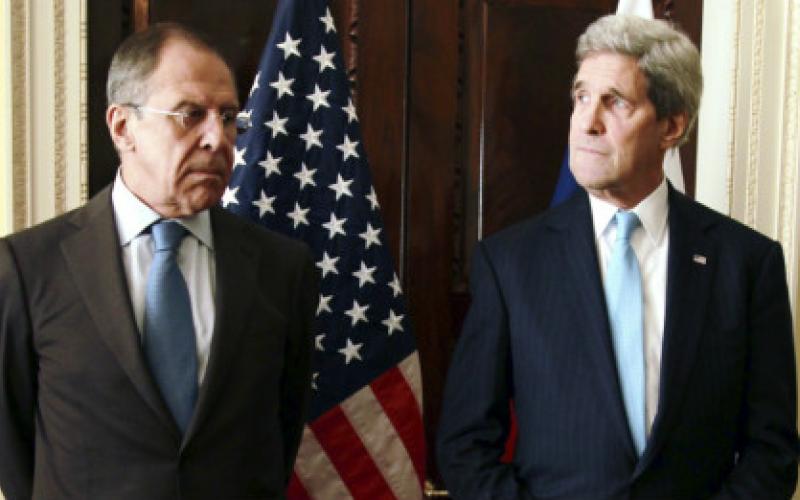 كيري ولافروف يبحثان الأزمة الأوكرانية