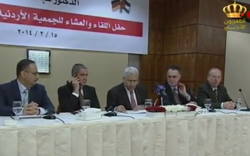 نشرات أخبار التلفزيون الأردني دعاية حكومية غير متقنة