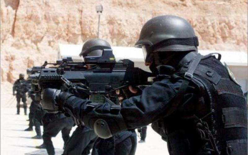 جذور لحقوق الإنسان: قانون "الإرهاب" مجحف