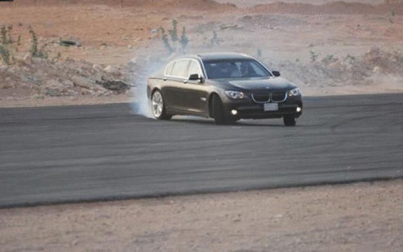 الروضان تكتب: "التفحيط" ..ظاهرة سلبية تجتاح الزرقاء