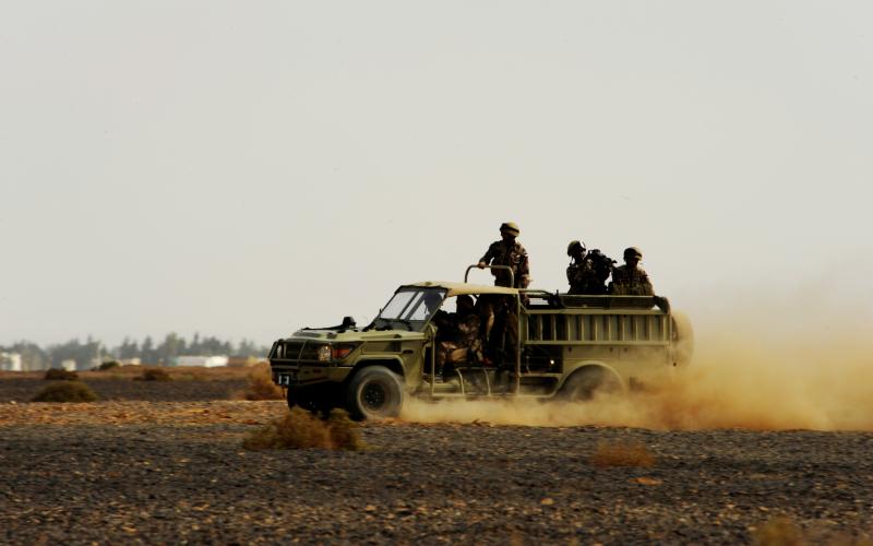 تعزيز الدفاعات على الحدود مع العراق ومصدر يؤكد: لا مخاوف 