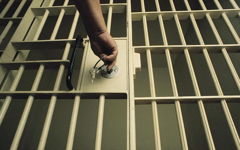 "رفض التكفيل" بين الضرورة القضائية والاعتداء على الحرية