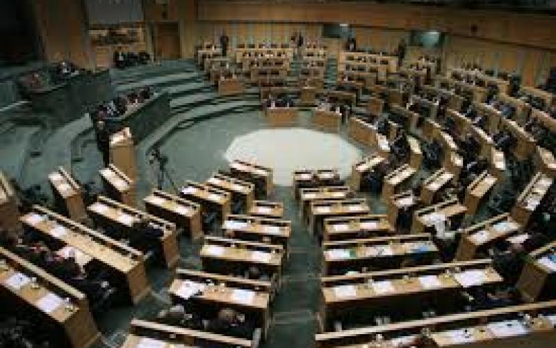 نصراوين : شبهة دستورية في قانون التقاعد المدني