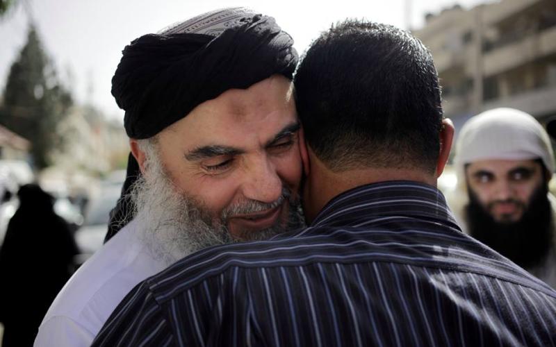 أبو قتادة .. اثنا عشر عاماً من المحاكمة بين بريطانيا والأردن‎