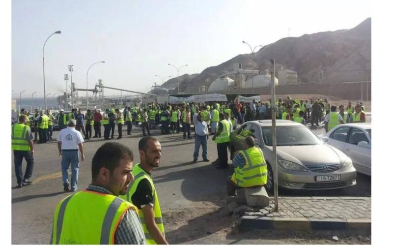 توقيع مذكرة تفاهم تنهي إضراب عمال ميناء الحاويات