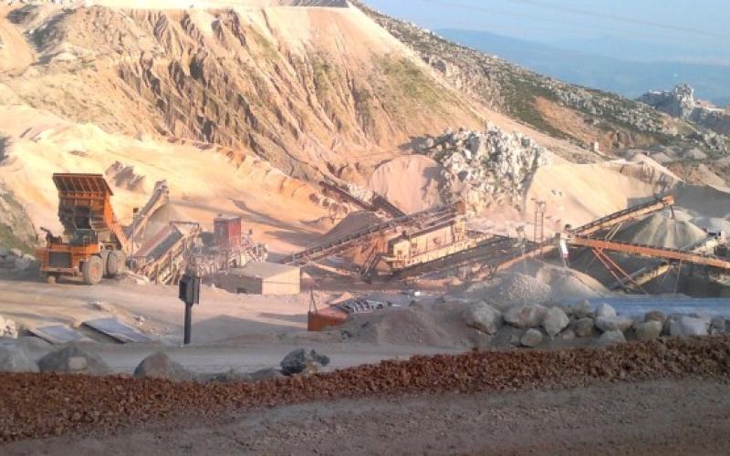 عجلون: اغلاق 50 مقلعاً حجرياً