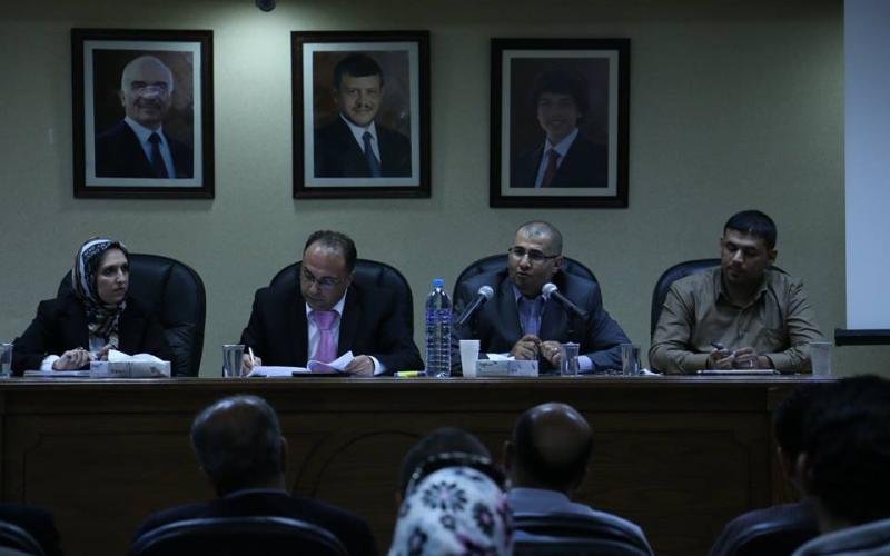 حلقة نقاشية لـ"تمكين نساء الزرقاء" توصي بتكثيف برامج التدريب للمعلمين