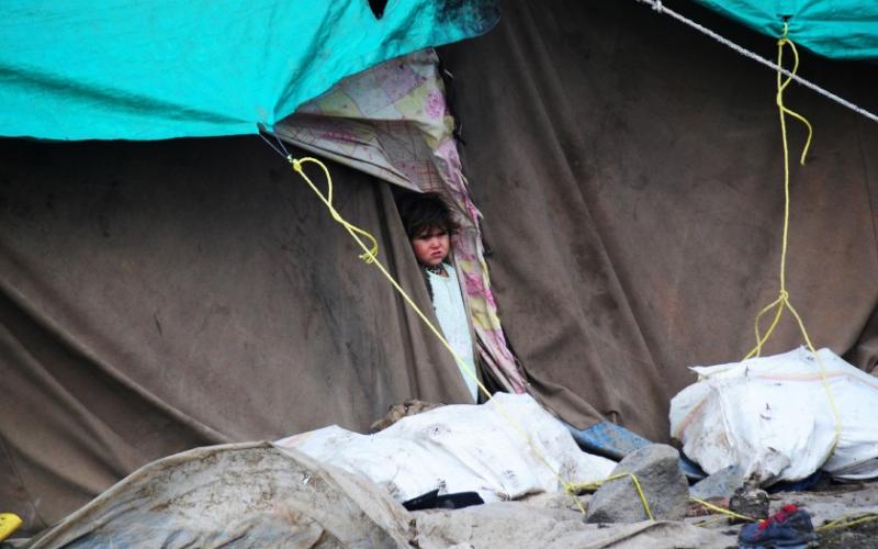 لاجئون يؤكدون إصاباتهم بغازات كيماوية... والصحة تنفي وجودهم