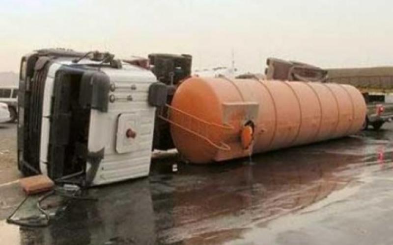 إصابة شخص إثر تدهور صهريج في الكرك