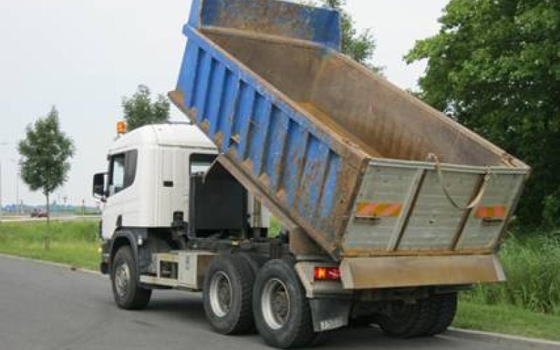 أمانة عمان تتجه لاصدار نظام جديد ينظم عمل القلابات