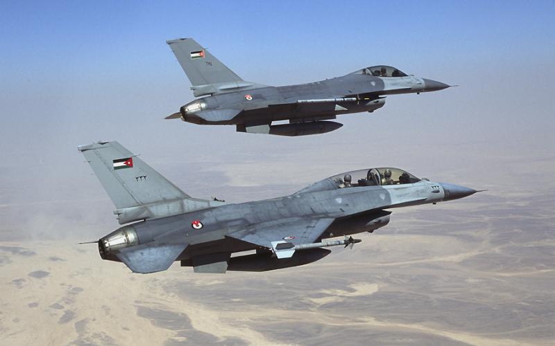 الجيش: مقاتلات سلاح الجو الملكي تغير على مواقع لداعش