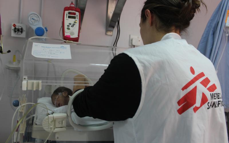 أطباء بلا حدود: النزاع السوري يشل المساعدات الإنسانية