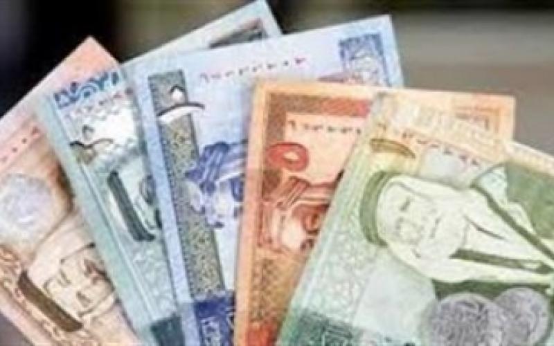 القبض على 5 بتهمة ترويج عملات مزيفة