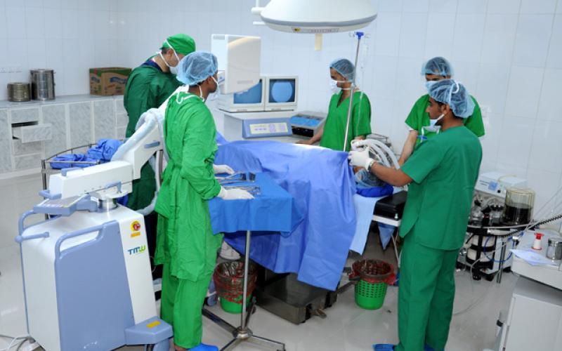 لاجئون سوريون يراوغون الموت ويتعايشون معه