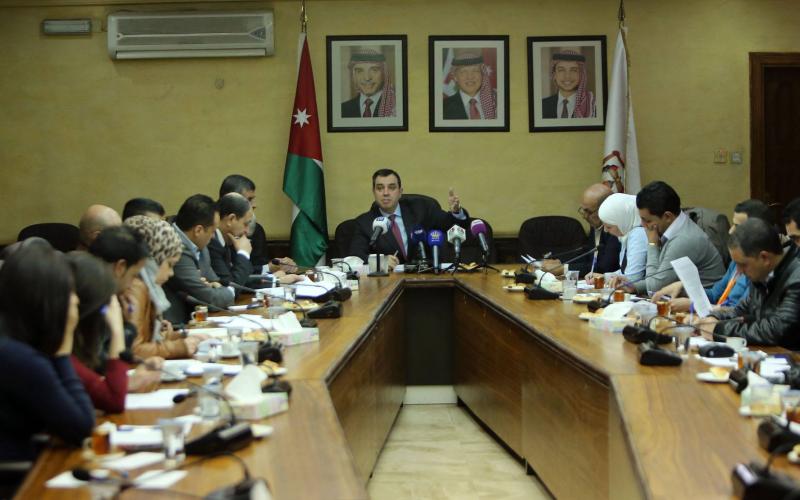 فاخوري: المباشرة بإعداد برامج تنموية للمحافظات