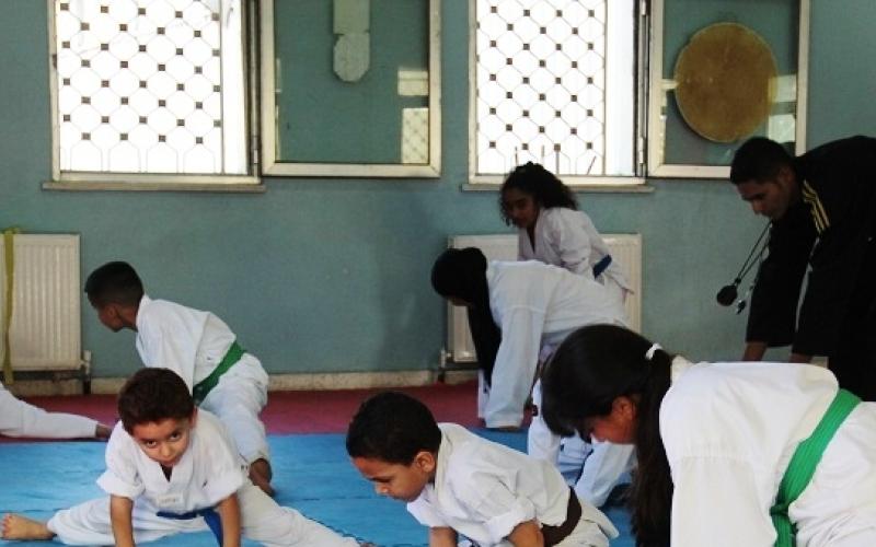 أكاديمية لتعليم رياضة التيكوندو في "الزعتري"