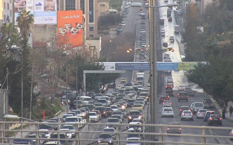 تردي واقع النقل العام يضاعف الأزمة المرورية