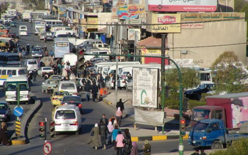 "تشكيليو" الزرقاء يخوضون معركة مريرة لاثبات الوجود