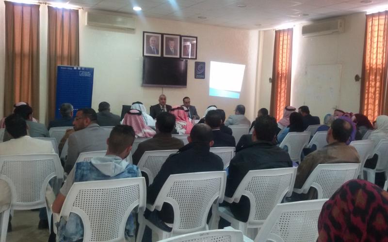 "اللامركزية" و"البلديات" في ندوة حوارية بالظليل