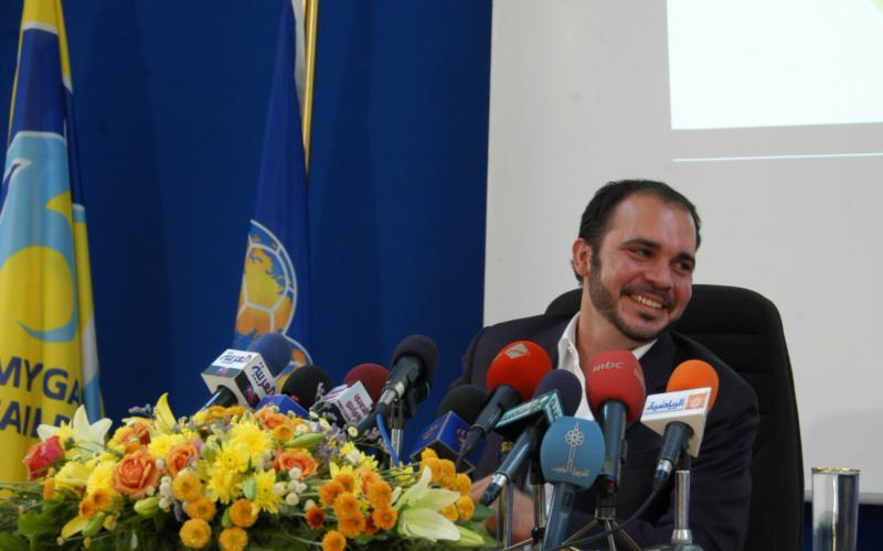 الأمير علي يوضح أسباب الانسحاب من انتخابات الفيفا- تقرير صوتي