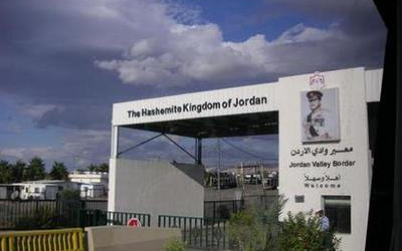 معبر وادي الأردن يغلق أيام رمضان على الساعة 8 للمسافرين و5 للشحن