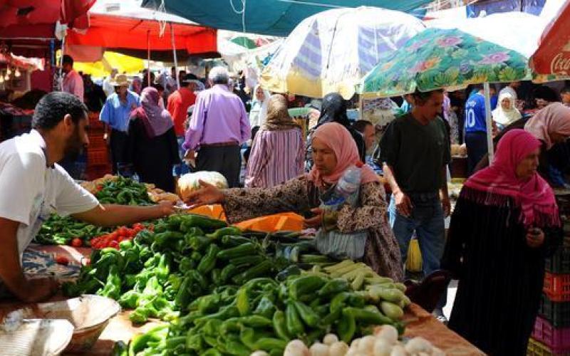 إنفاق ذوي الدخل المحدود في رمضان.. تجاوز للإمكانيات