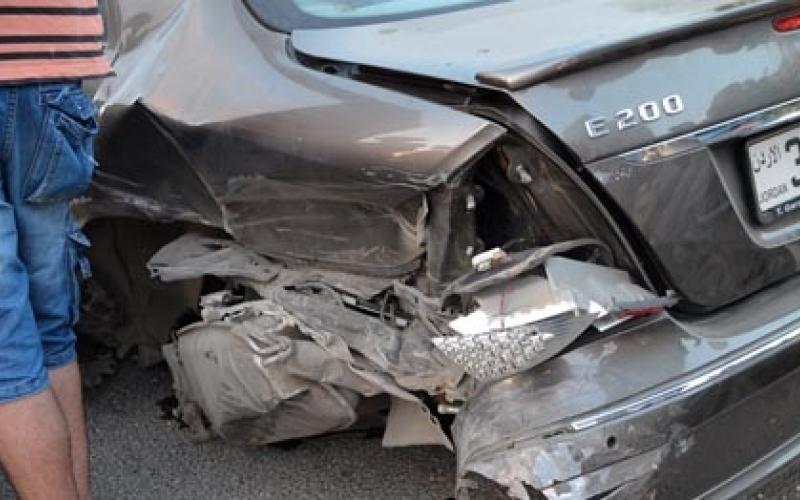 إصابة 6 بحادث تصادم في إربد