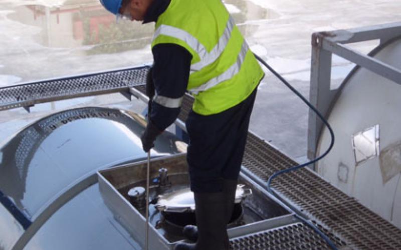 "الأمان بنظافة الخزان"... مبادرة تؤكد نقاء مياه "السلطة"