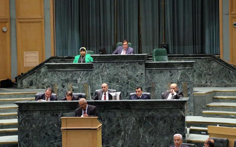 النواب يقر قانون البلديات