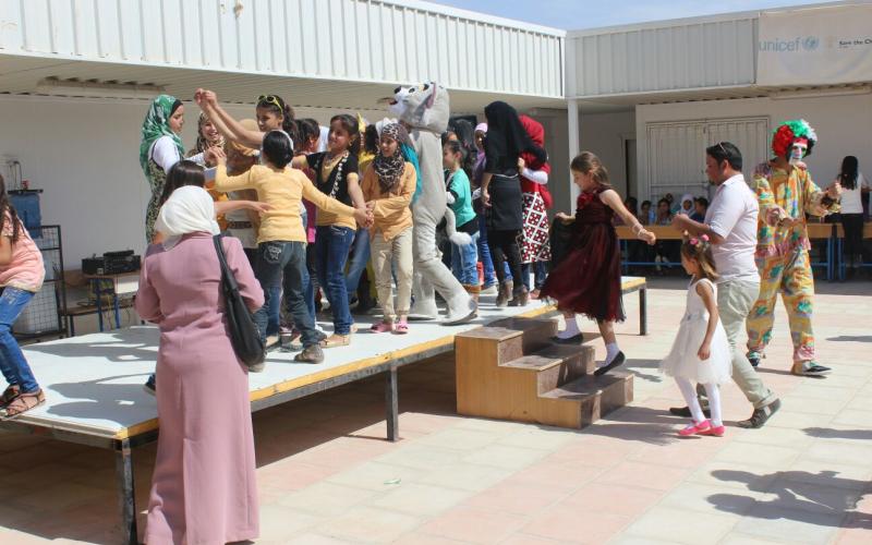 فعاليات ترفيهية بالعيد للاطفال اللاجئين في "مريجيب الفهود"