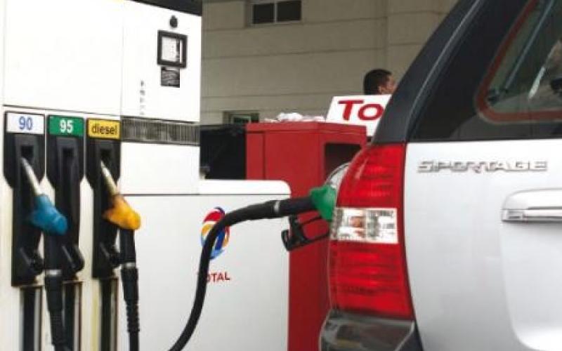 تثبيت اسعار المحروقات للشهر المقبل