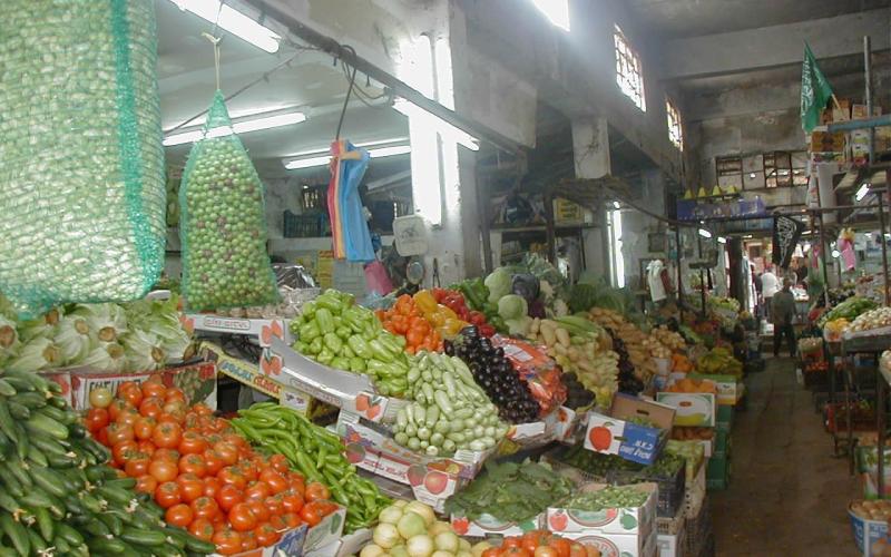 تراجع واردات سوق الخضار والفواكه واستقرار الأسعار