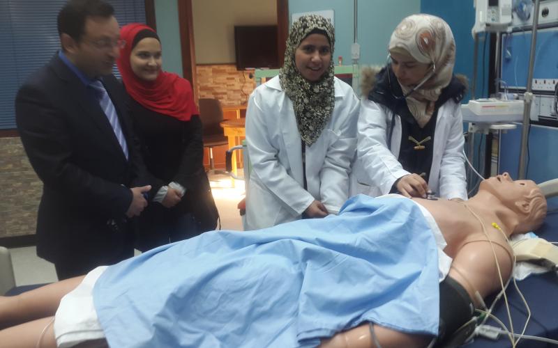 مركز تعليم وفحص المهارات السريرية في كلية الطب في الجامعة الهاشمية يفوز بجائزة الحسن للتميز العلمي لعام 2015
