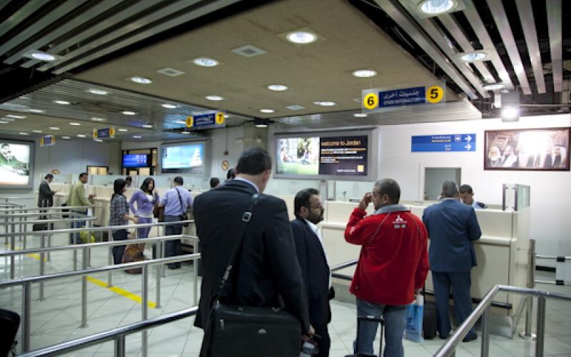 يمنيون يدخلون الأردن بدون وثائق