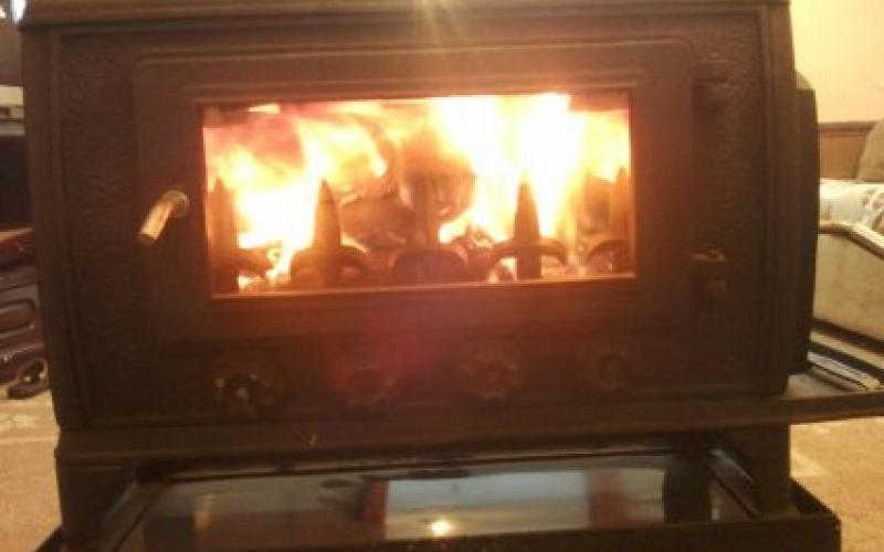 13 إصابة بحريقين في المفرق والزرقاء