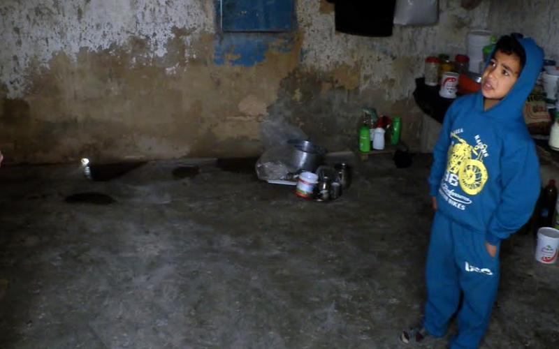 آياد بيضاء تمتد بالعون للاجئين السوريين