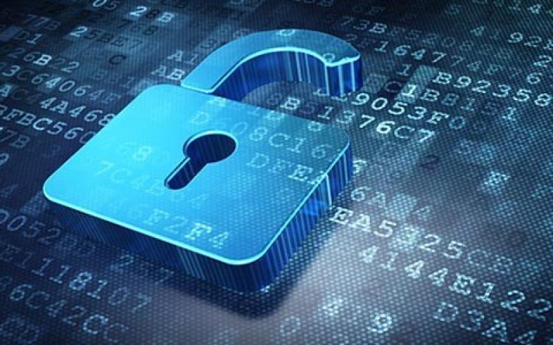 300 جريمة الكترونية خلال شهر.. ودعوات لانترنت آمن