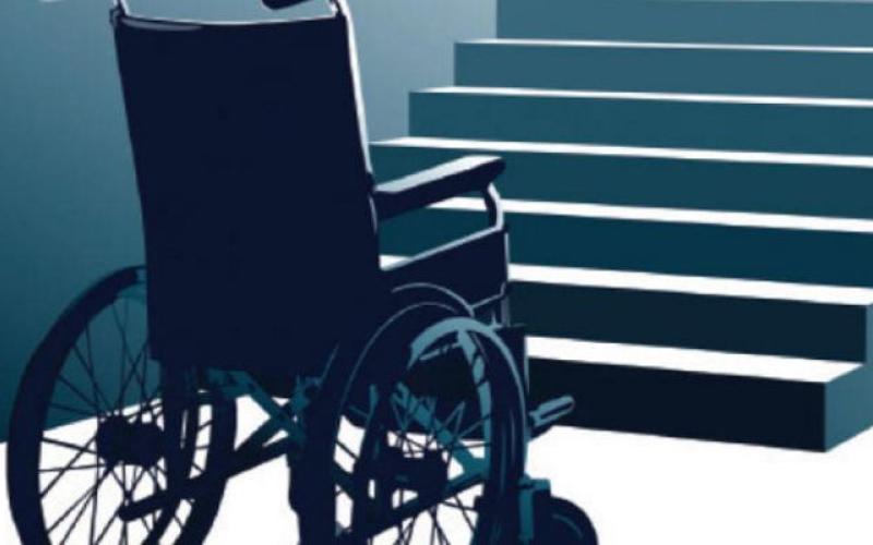 معاقون حركيا محرومون من دخول المدارس الحكومية بالزرقاء