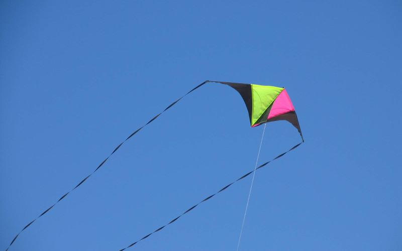 الطائرات الورقية تعيد لأطفال الزعتري فرحتهم المسلوبة