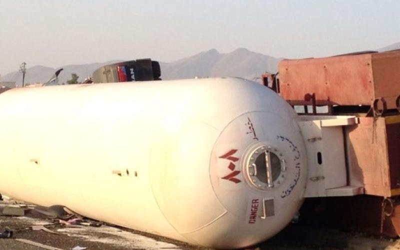 إصابة بتدهور صهريج غاز مسال